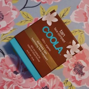 COOLA tan face compact